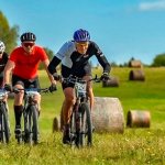 Гравийный веломарафон Галичское Заозерье - Фото велогонщиков с гонки. В поле